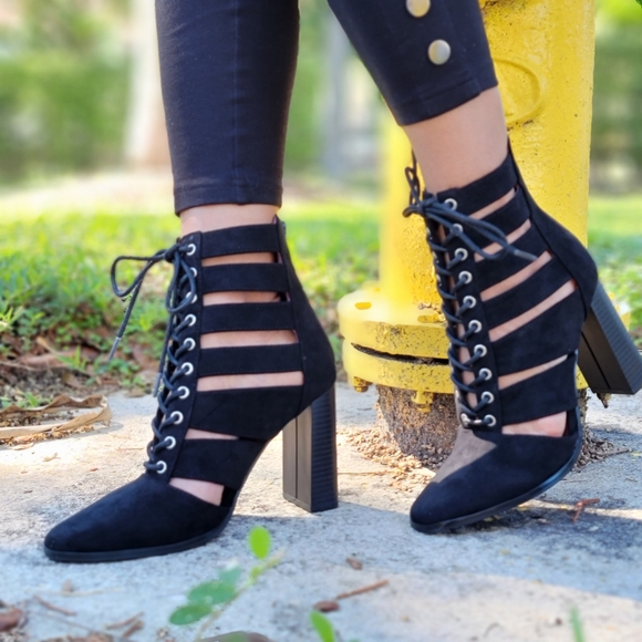 Women's Black Lace up Chunky Block High Heel Booties - Picture 2 of 7